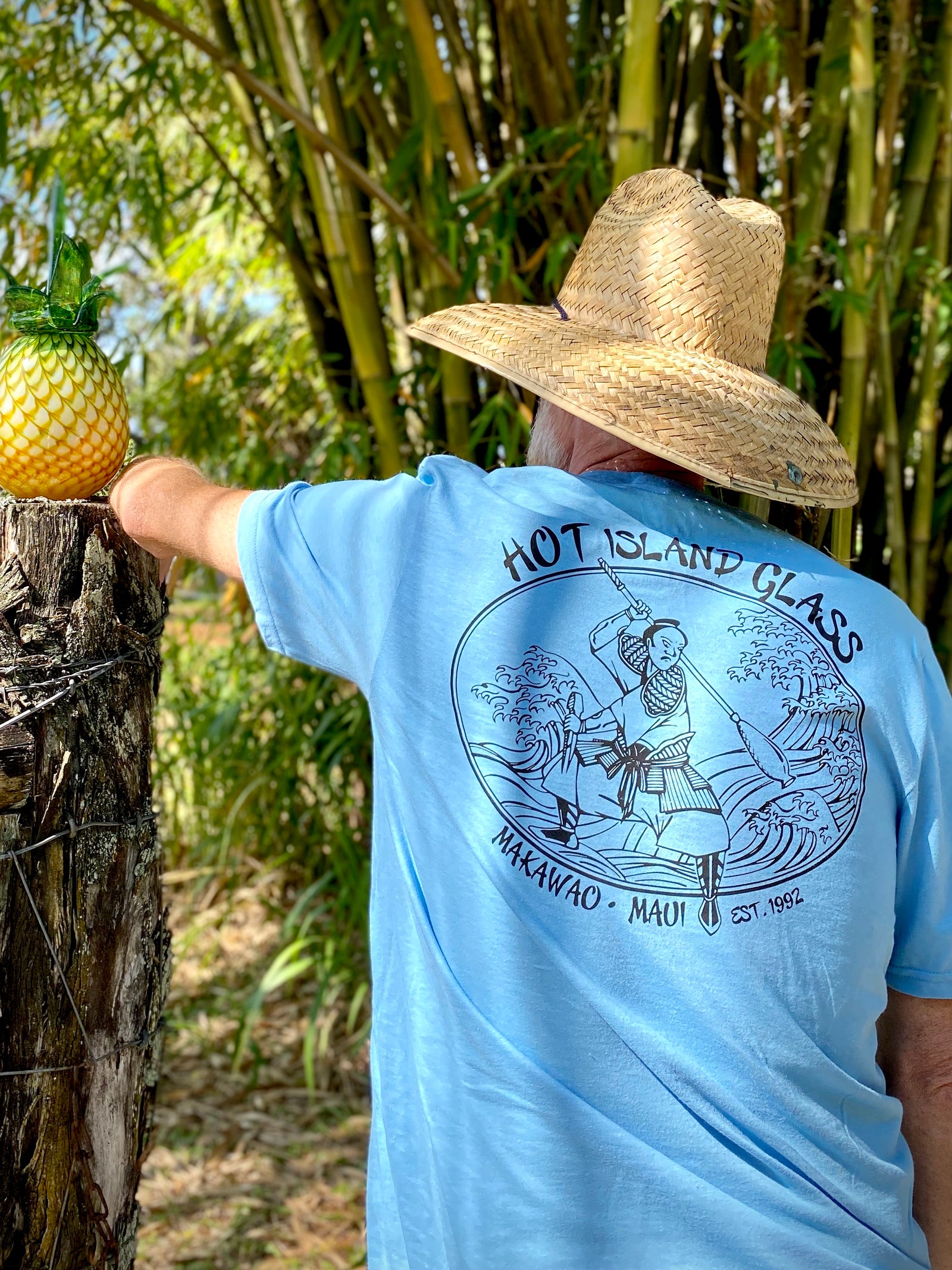 T-shirt: Medium Light Blue